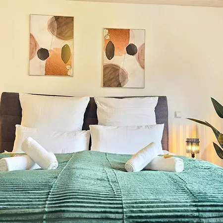 I Design I Klimaanlage I Balkon I Boxspring I Nespresso Апартаменты