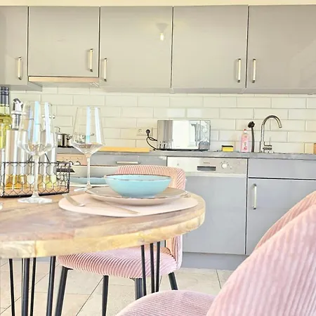 Design-apartment I Klimaanlage I Balkon I Boxspring I Nespresso Weil am Rhein