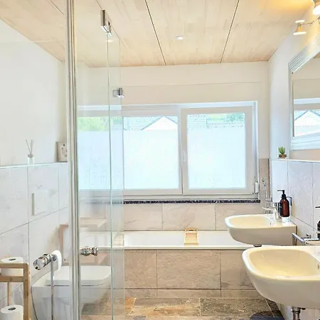 Lägenhet I Design-apartment I Klimaanlage I Balkon I Boxspring *